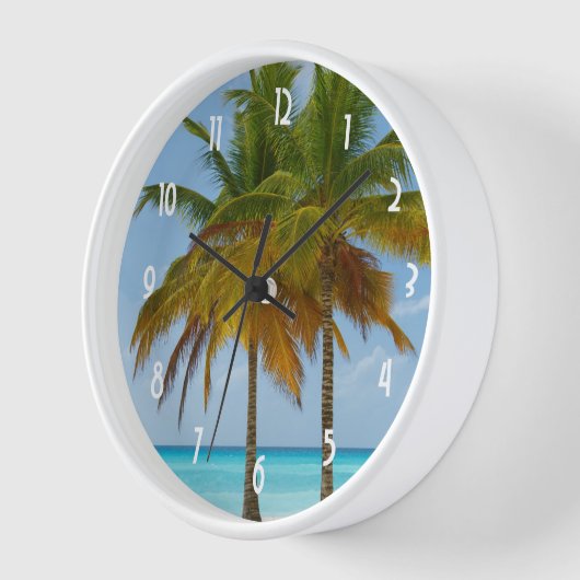 Landschaftliche Palmen an einem tropischen Strand Uhr (Winkel)