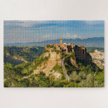 Landschaftliche Sicht auf Civita di Bagnoregio Jig