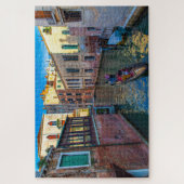 Landschaftliche Sicht auf einen Kanal mit Gondel,  Puzzle (Vertikal)