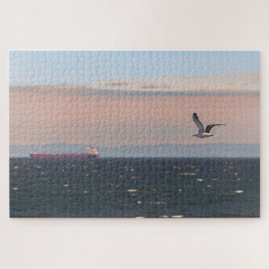 Landschaftliche Wasserumgebung mit Fliegenseagull, Puzzle (Horizontal)