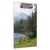 Landschaftlicher Alpenwald und Foto Klemmbrett (Rechts)