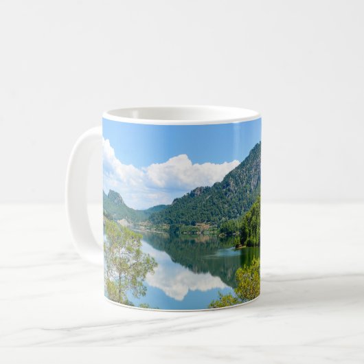 Landschaftlicher Bergsee Reflektion Kaffeetasse (Vorderseite Links)