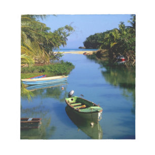 Landschaftlicher Fluss in der Nähe von Ocho Rios a Notizblock