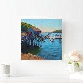 Landschaftlicher Hafen von Rockport Maine mit Boot Quadratische Wanduhr (Zuhause)