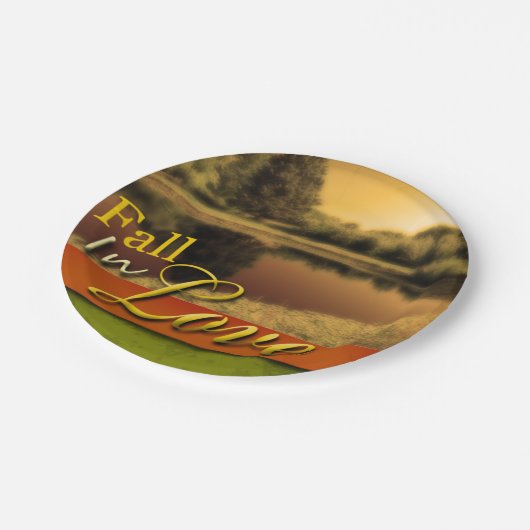 Landschaftlicher Hochzeitsfall in der Liebe Herbst Pappteller (Schrägansicht)