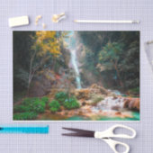 Landschaftlicher Naturfantasy-Wasserfall Seidenpapier (Handwerk)