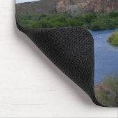 Landschaftlicher See Saguaro Mousepad (Ecke)