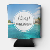 Landschaftlicher tropischer Strand mit strohgedeck Dosenkühler (Rückseite)