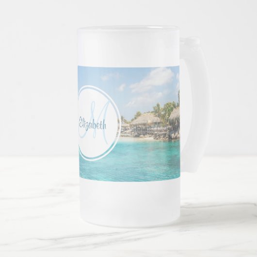 Landschaftlicher tropischer Strand mit Strohhütten Mattglas Bierglas (VorderseiteRechts)