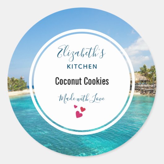 Landschaftlicher tropischer Strand mit Strohhütten Runder Aufkleber (Vorderseite)