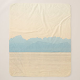LANDSCHAFTSAUFNAHME EINES BERGES UND EINER WASSERF SHERPADECKE
