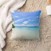 Landschaftsfotografie von Bäumen an der Küste Kissen (Decke)