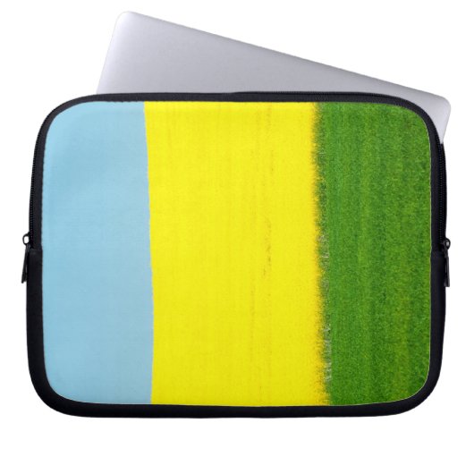 Landschaftswiese Laptopschutzhülle (Vorderseite)