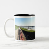 Landschaftszug Zweifarbige Tasse (Links)