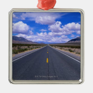 Landstraße durch Death Valley, Kalifornien Ornament Aus Metall