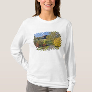 Landstraße durch die Region Bluegrass in Kentucky T-Shirt