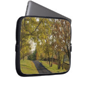 Landstraße durch die Region Bluegrass Kentucky 2 Laptopschutzhülle (Vorne Rechts)