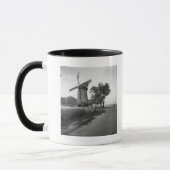 Landstraße und traditionelle Windmühle Tasse (Links)