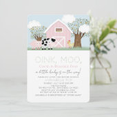 Landtiere Barnyard Pink Barn Girl Baby Dusche Einladung (Stehend Vorderseite)