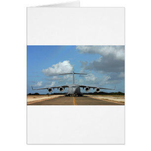 Landung von militärischem Flugzeug