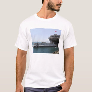 LandungsbootGebrauchsbewegen in Position T-Shirt