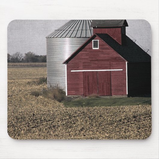 Landwirtschaftliche Landschaft nach Ernte Mousepad (Vorne)