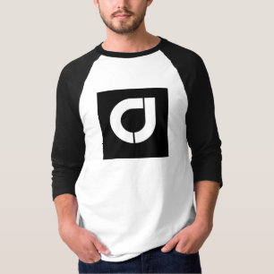 Lange die Hülsen-Spitze der Männer mit T-Shirt