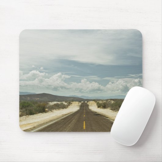 Lange gerade Straße durch Mexikaner Baja Mousepad (Mit Mouse)