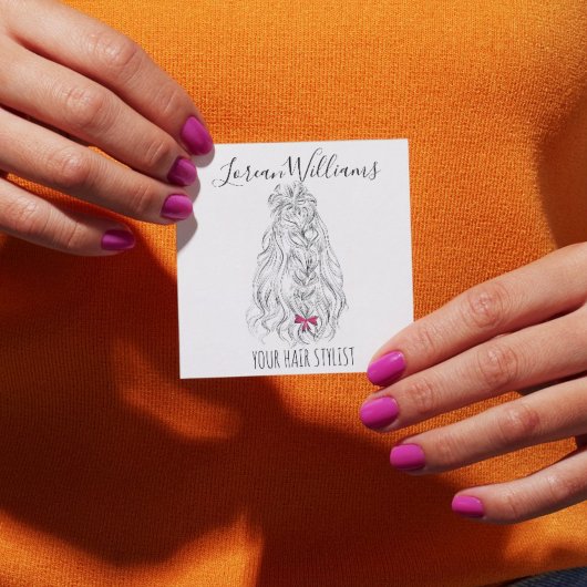 Langes, gewelltes Haar mit einer Fliegenmarkierung Quadratische Visitenkarte