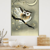 Langgezogene Eule auf einer Baumzweigung Poster (Küche)