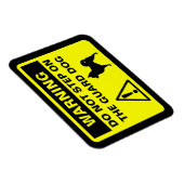 Langhaarige Chihuahua-Humorose-Schutzhundewarnung Magnet (Rechte Seite)