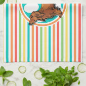 Langhaarige Dackel; Helle Regenbogenstreifen Handtuch (Gefaltet)