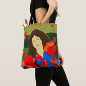 Langhaarige Frau auf Mohnfeld Tasche (Von Nahem)