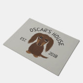 Langhaarige Schokolade Dackel Hund Personalisiert Fußmatte (Schrägansicht)