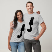 Langhaarige schwarze Katzenkatze mit Blick auf Sch T-Shirt (Unisex)