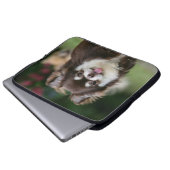 Langhaariger ChihuahuaHeadshot 1 Laptopschutzhülle (Vorne Knopf)
