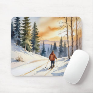 Langläufer im Winterwald Mousepad