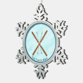 Langlaufski im Schnee Schneeflocken Zinn-Ornament (Rechts)