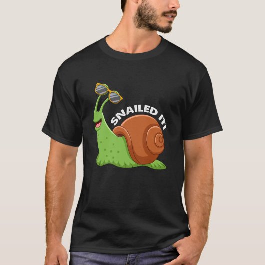 Langsame Schnecke mit Sonnenbrille Slug Fan T-Shirt (Vorderseite)