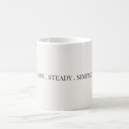 Langsames, stetiges, einfaches minimalistisches äs kaffeetasse