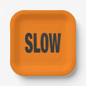 Langsames Vorsichtszeichen Pappteller (Vorderseite)