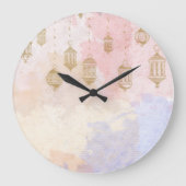“Lantern Dreams” Pastel Ramadan  Große Wanduhr (Vorderseite)