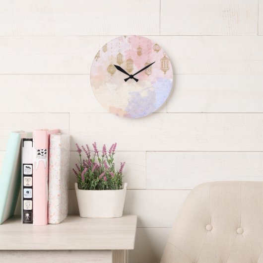 “Lantern Dreams” Pastel Ramadan  Große Wanduhr (Lesesaal)