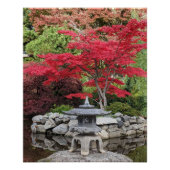 Lantern im japanischen Garten und Rote Blätter glä Poster (Vorderseite)