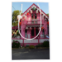 Lanterns and Pink Gingerbread - Martha's Vineyard Mittlere Geschenktüte