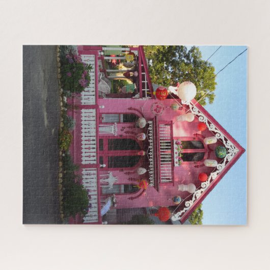 Lanterns and Pink Gingerbread - Martha's Vineyard Puzzle (Horizontal)