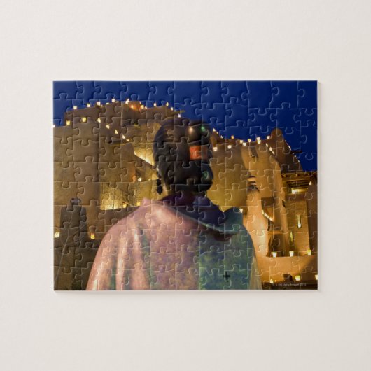 Lanterns light adobe Gebäude mit indischen Puzzle (Horizontal)