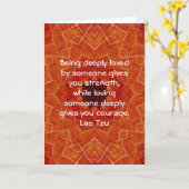 Lao Tzu Wisdom Quotation Saying Karte (Gelbe Blume)