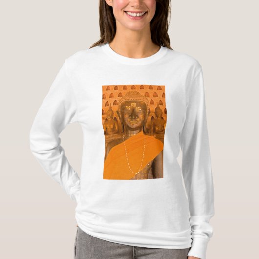 Laos, Vientiane, eines von 6840 Buddha-Bildern in T-Shirt (Vorderseite)