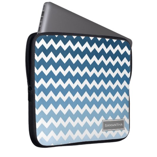 Laptop blauer Ombre Zickzack individueller Name Laptopschutzhülle (Vorne Rechts)
